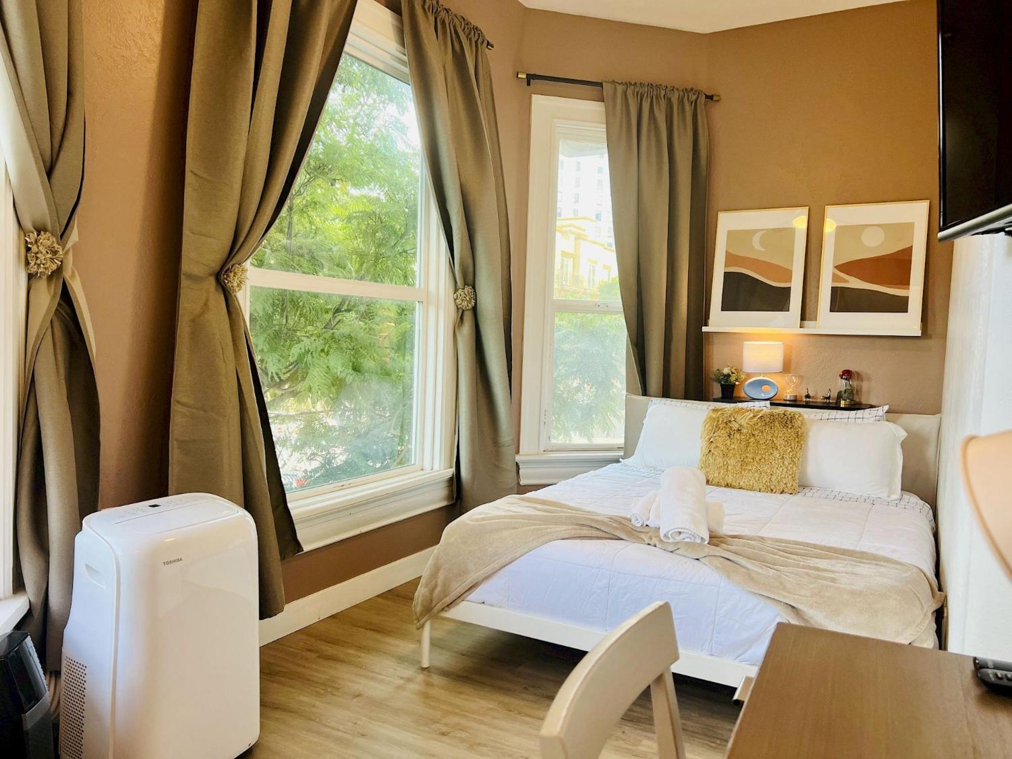 Somerset Hotel Сан Диего Екстериор снимка